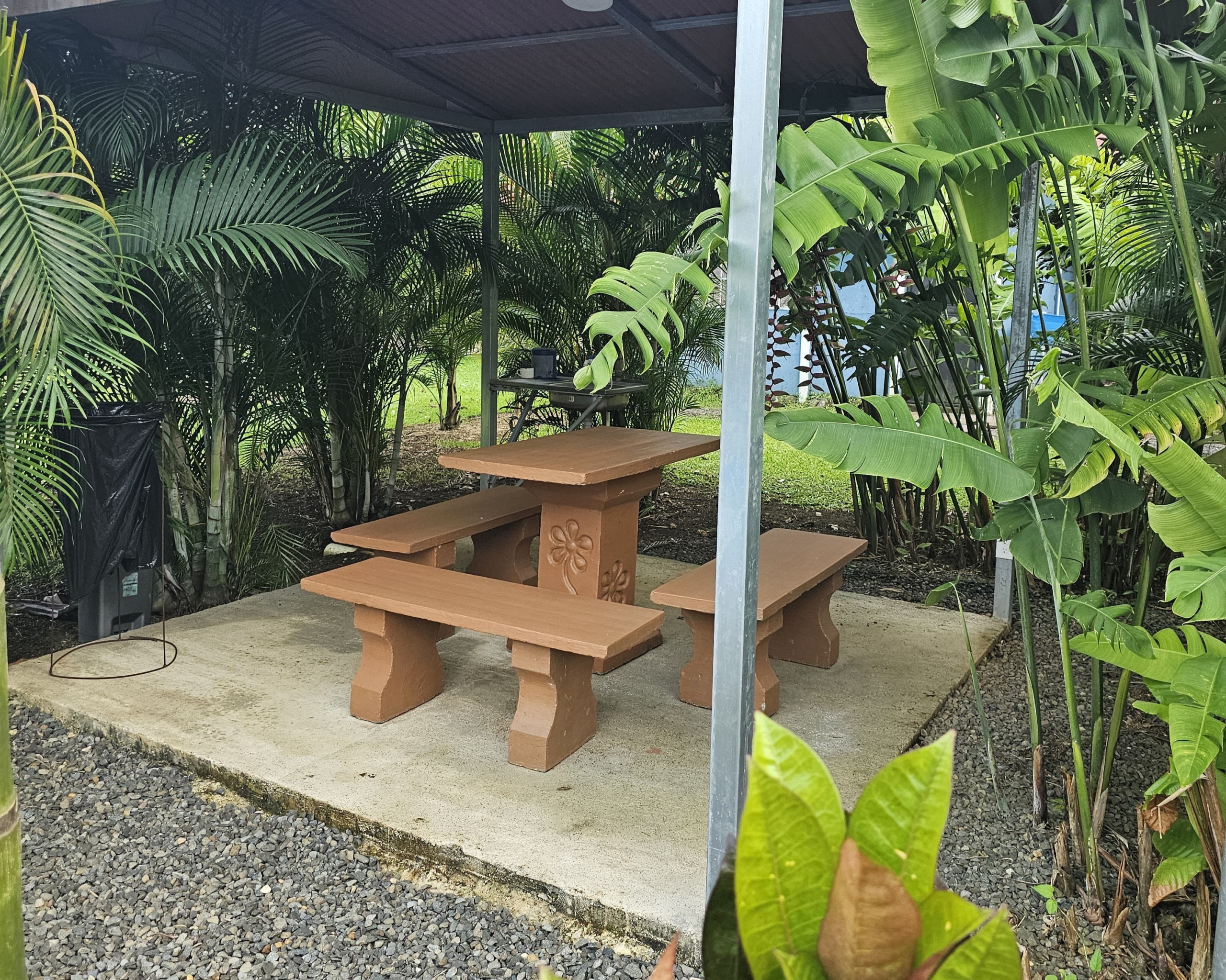 la-fortuna-costa-rica-multi-home-pinic-area.jpg